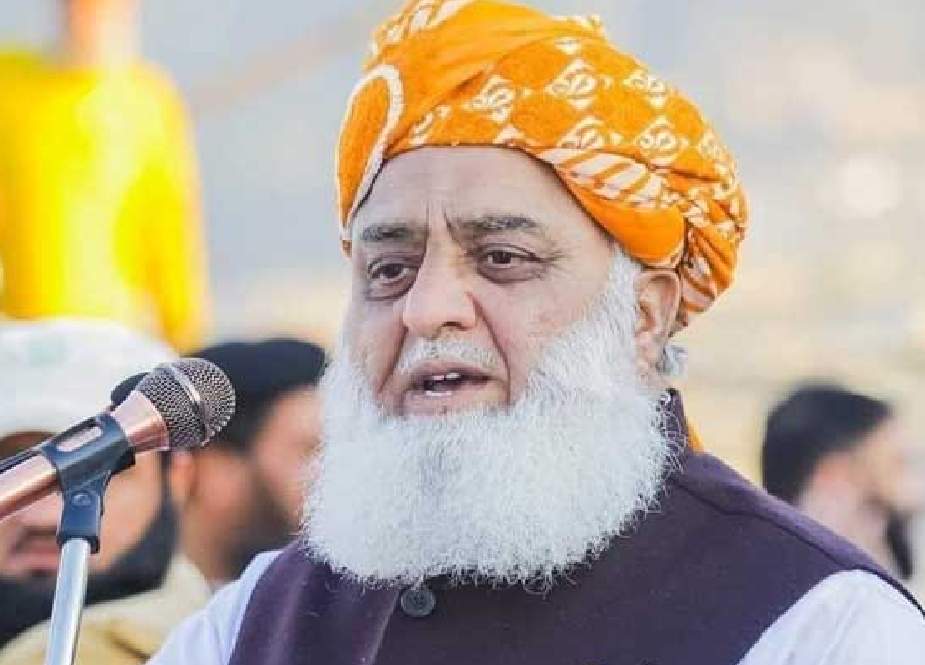 دینی علوم کیلئے انگریز یا ہندو سے نہیں بیوروکریسی و اسٹیبلشمنٹ سے خطرہ ہے، مولانا فضل الرحمٰن